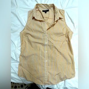 Banana Republic new without tags striped sleeveless shirt size 10